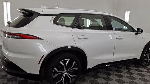 2025 Toyota Crown Signia XLE