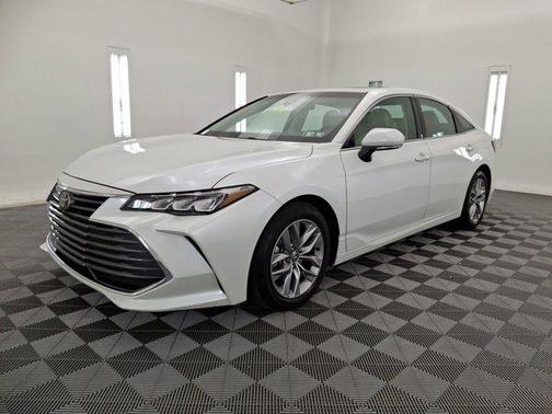2022 Toyota Avalon XLE