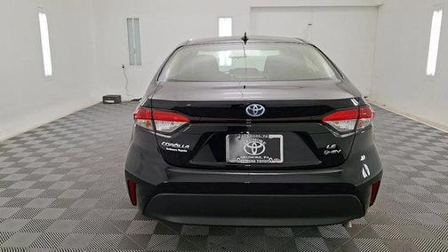 2025 Toyota Corolla Hybrid LE