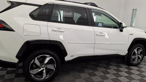 2024 Toyota RAV4 Prime SE