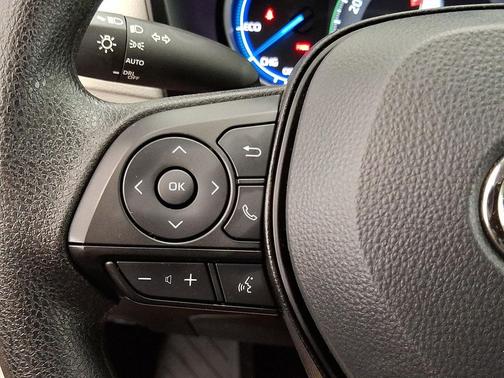 Silver Sky Metallic 2025 Toyota RAV4 Hybrid XLE