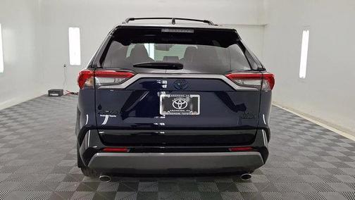 2021 Toyota RAV4 Hybrid SE