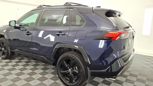 2021 Toyota RAV4 Hybrid SE