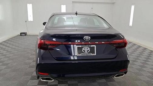 2021 Toyota Avalon XLE