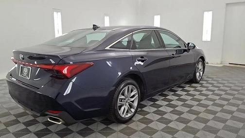 2021 Toyota Avalon XLE