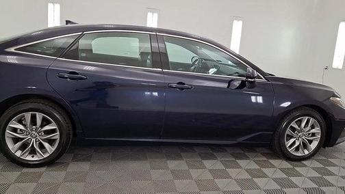 2021 Toyota Avalon XLE