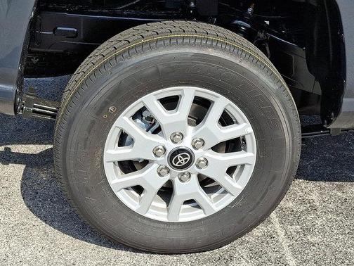 2025 Toyota Tacoma SR