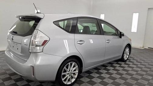 2013 Toyota Prius v Five