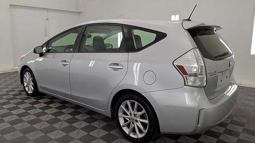 2013 Toyota Prius v Five