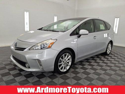 2013 Toyota Prius v Five