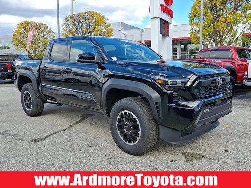 2025 Toyota Tacoma TRD Off Road
