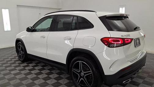White 2022 Mercedes-Benz GLA 250 4MATIC