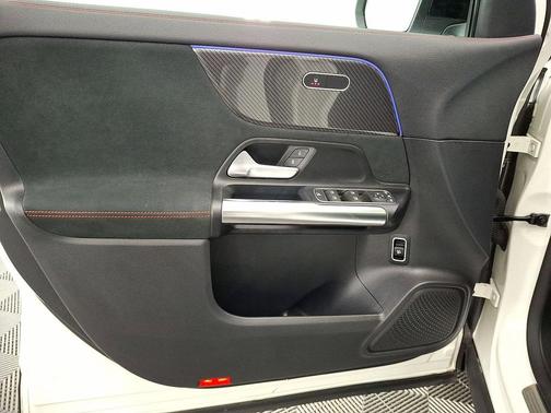 White 2022 Mercedes-Benz GLA 250 4MATIC