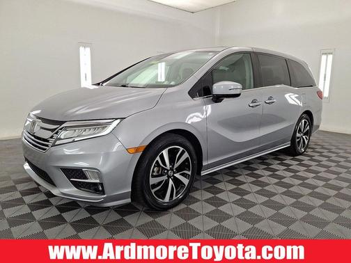 Gray 2018 Honda Odyssey Elite