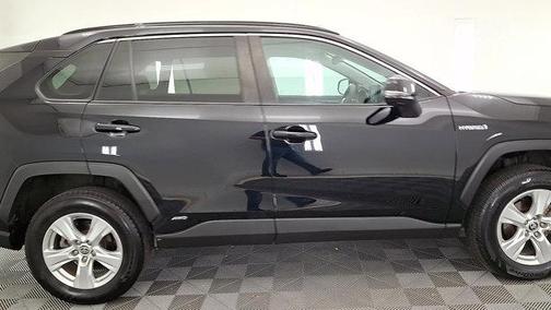 2021 Toyota RAV4 Hybrid LE