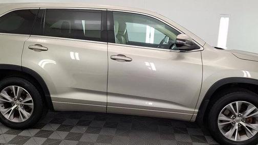 2015 Toyota Highlander LE Plus