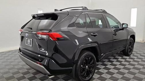 2023 Toyota RAV4 Hybrid SE