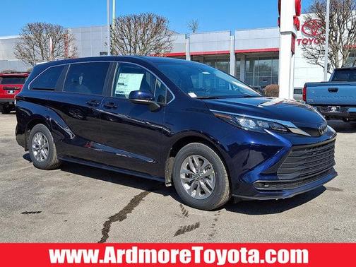 2026 Toyota Sienna LE