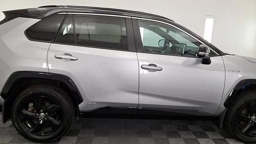 2021 Toyota RAV4 Hybrid SE