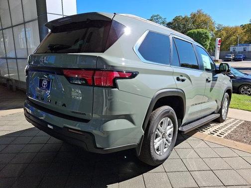 2025 Toyota Sequoia SR5
