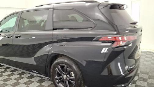 2025 Toyota Sienna XSE 7 Passenger