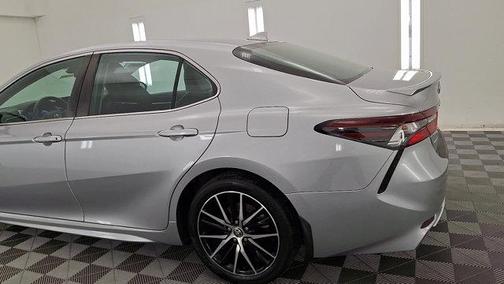 Celestial Silver Metallic 2021 Toyota Camry SE