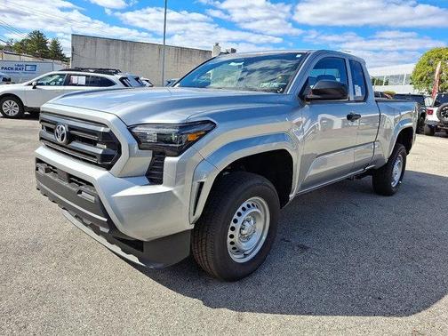2025 Toyota Tacoma SR