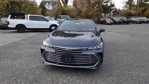 2019 Toyota Avalon Hybrid XLE