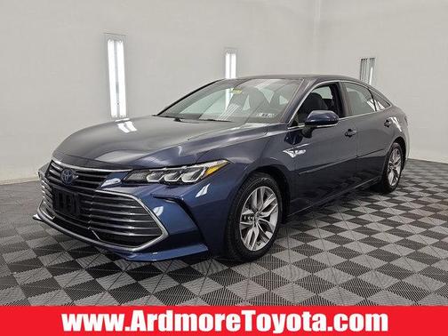2019 Toyota Avalon Hybrid XLE