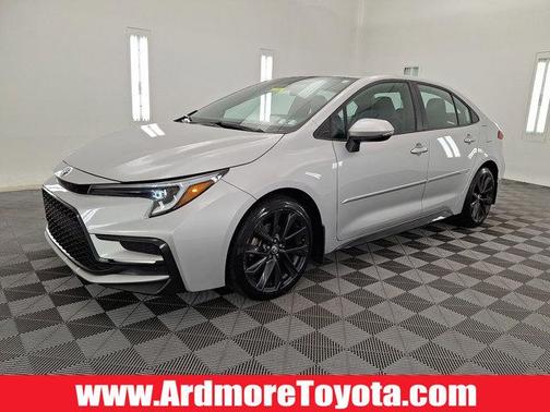 Classic Silver Metallic 2023 Toyota Corolla SE