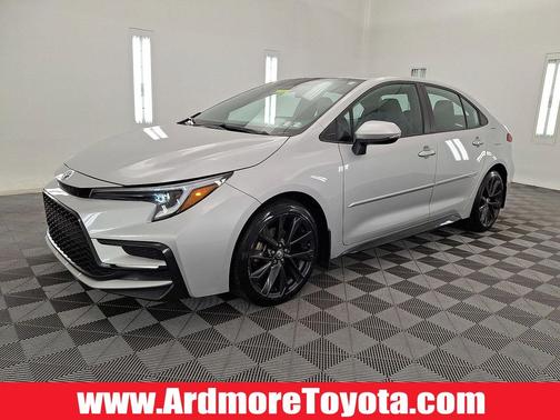 Classic Silver Metallic 2023 Toyota Corolla SE