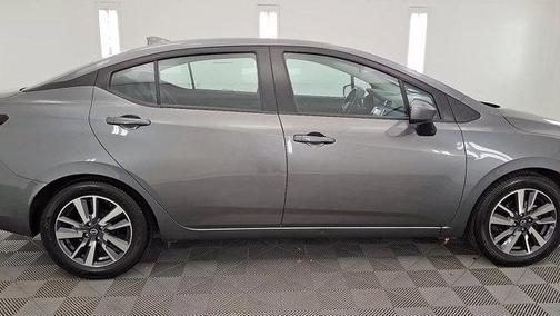 2023 Nissan Versa 1.6 SV