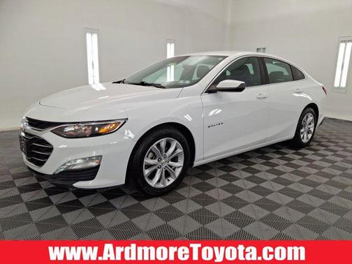 Summit White 2023 Chevrolet Malibu FWD 1LT