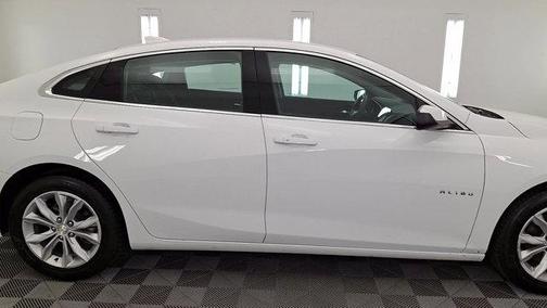 Summit White 2023 Chevrolet Malibu FWD 1LT