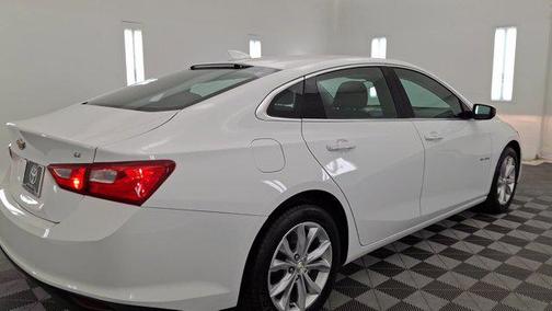 Summit White 2023 Chevrolet Malibu FWD 1LT