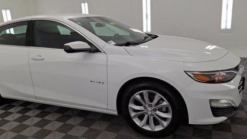 Summit White 2023 Chevrolet Malibu FWD 1LT