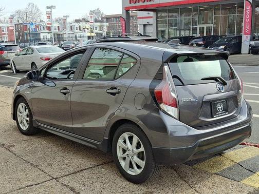 2017 Toyota Prius c Four