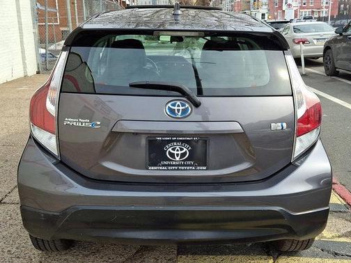 2017 Toyota Prius c Four