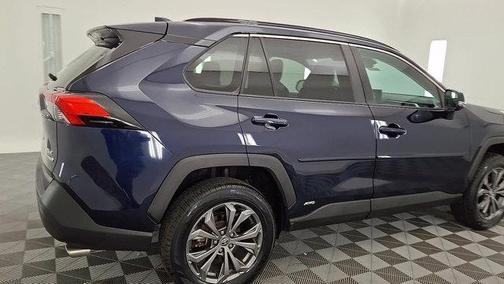 2022 Toyota RAV4 Hybrid XLE Premium
