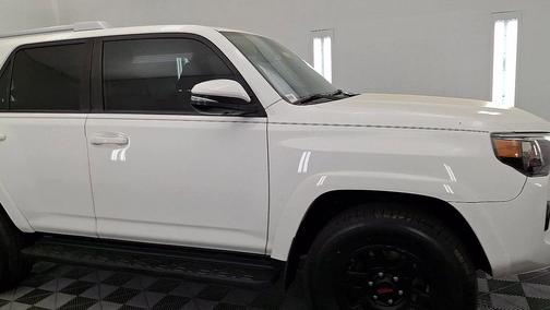 Super White 2018 Toyota 4Runner SR5 Premium