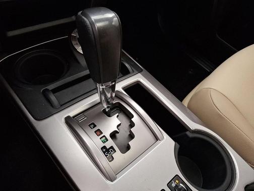 Super White 2018 Toyota 4Runner SR5 Premium