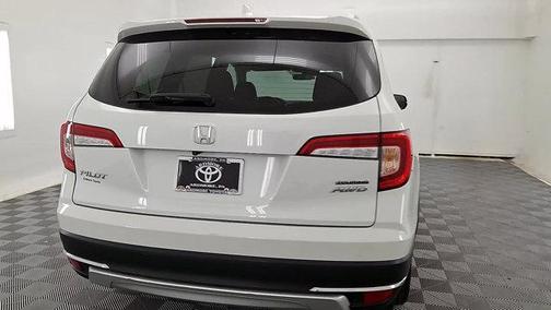 2022 Honda Pilot Touring 8-Passenger