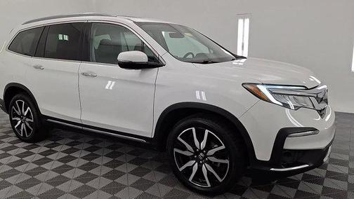 2022 Honda Pilot Touring 8-Passenger