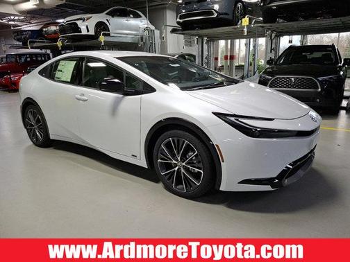 2025 Toyota Prius XLE