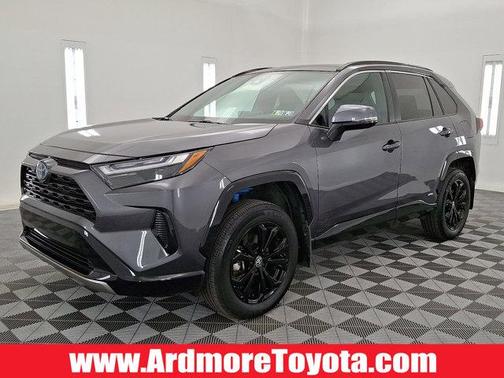 2024 Toyota RAV4 Hybrid SE