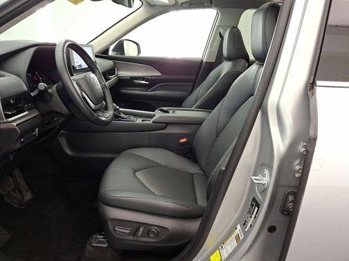 Celestial Silver Metallic 2024 Toyota Grand Highlander XLE