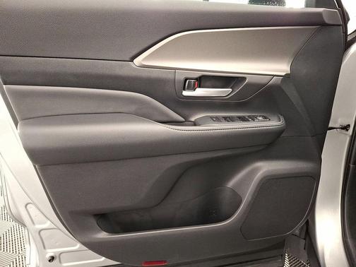 Celestial Silver Metallic 2024 Toyota Grand Highlander XLE