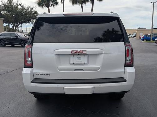 2017 GMC Yukon SLT