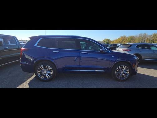 2025 Cadillac XT6 FWD Premium Luxury