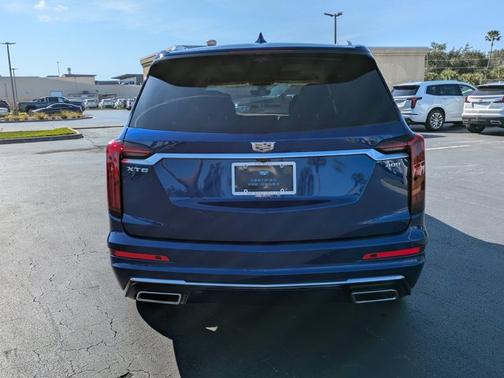 2025 Cadillac XT6 FWD Premium Luxury
